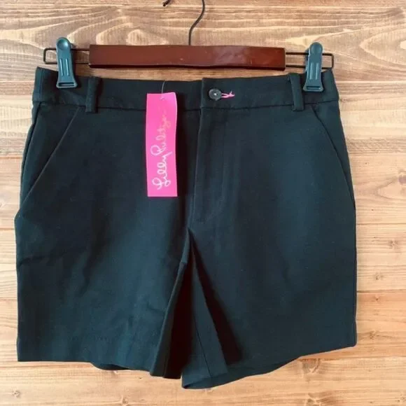 NWOT Lilly Pulitzer 5" Gretchen High Rise Short in Noir Black